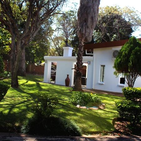 Bosveld Guest House Onverwacht ภายนอก รูปภาพ