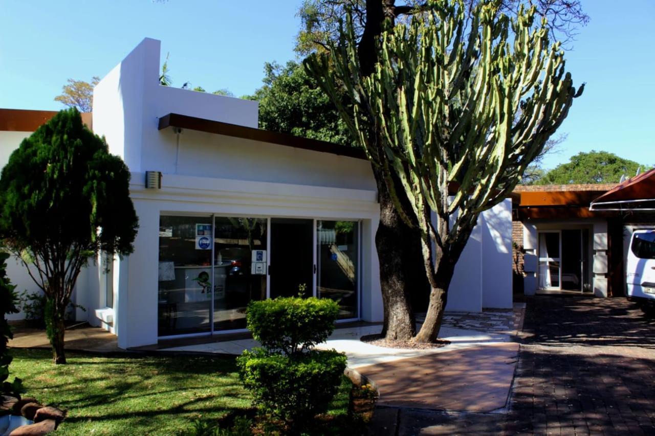 Bosveld Guest House Onverwacht ภายนอก รูปภาพ