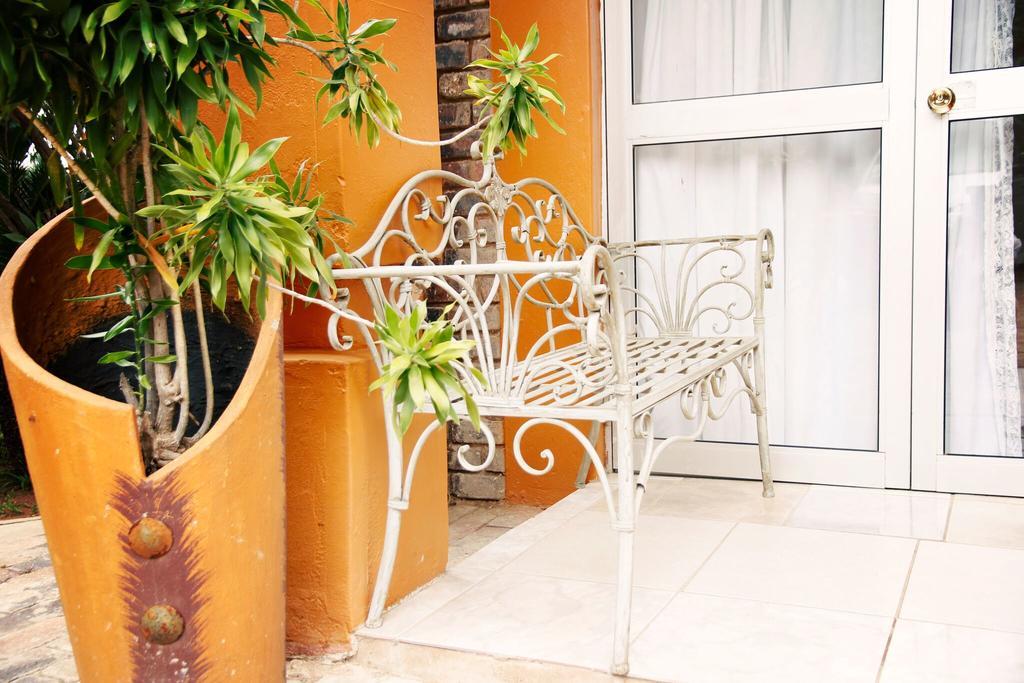 Bosveld Guest House Onverwacht ภายนอก รูปภาพ