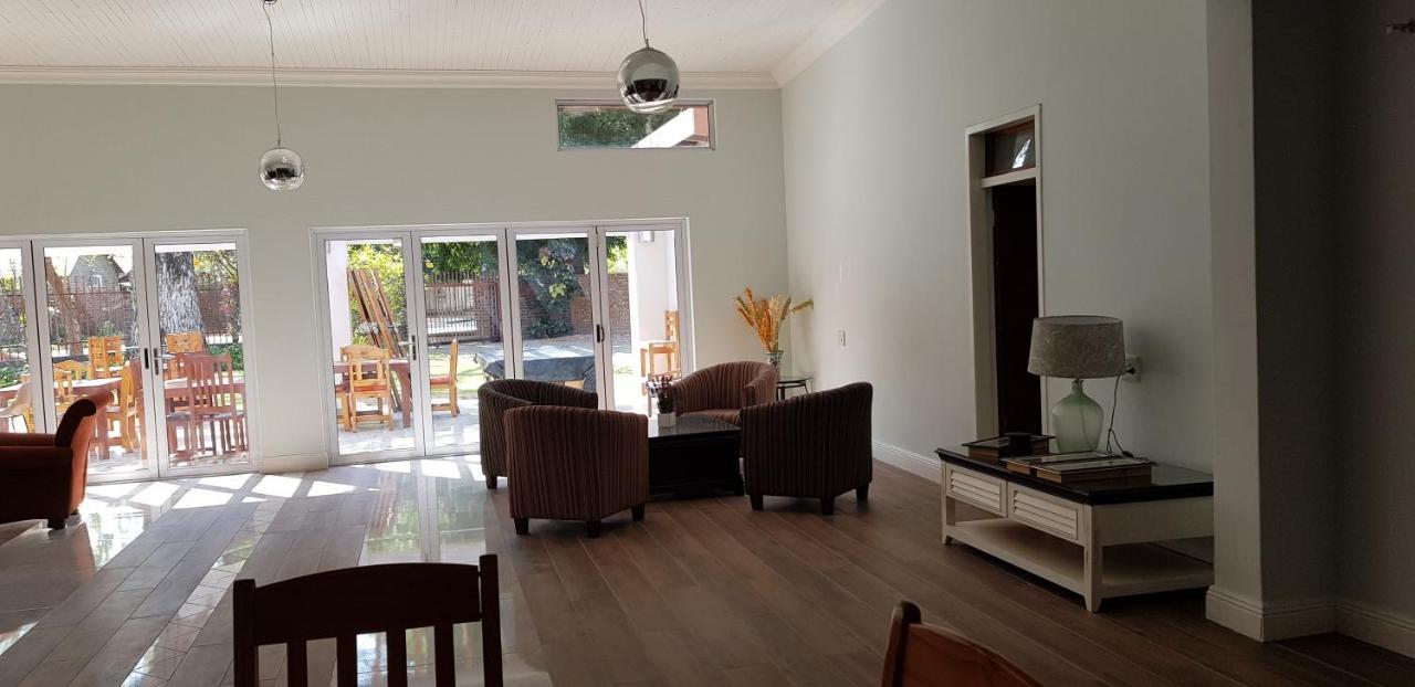 Bosveld Guest House Onverwacht ภายนอก รูปภาพ